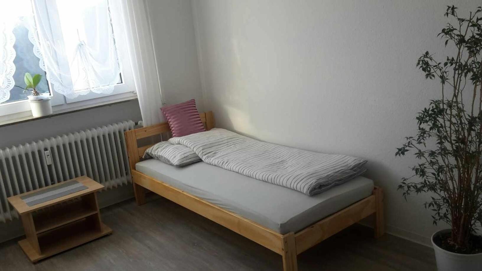 Egyszeru Szallas Stuttgart Exterior foto